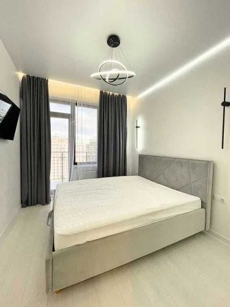 Міцний монолітний будинок з УКРИТТЯМ. Продам квартиру біля озер - фото 1