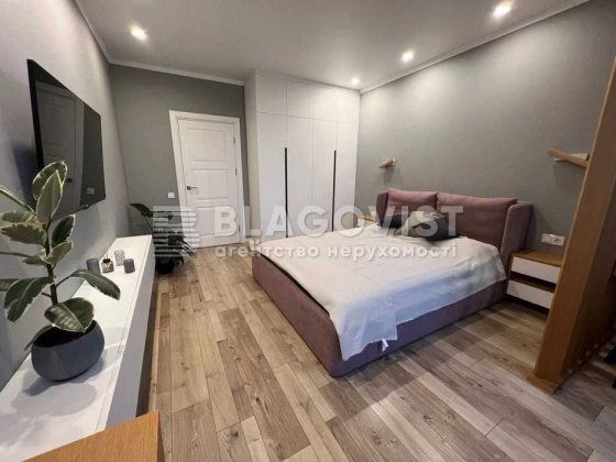 Продаж 2-к 75м.кв Ясинуватський 10 Деміївка Голосіївський р-н Київ