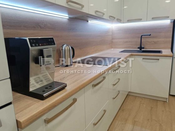 Ревуцького, 40г, ЖК"Лебедений" Киев