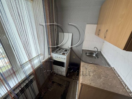 Продаж 1 кімн. на Оболоні біля метро Мінська Київ