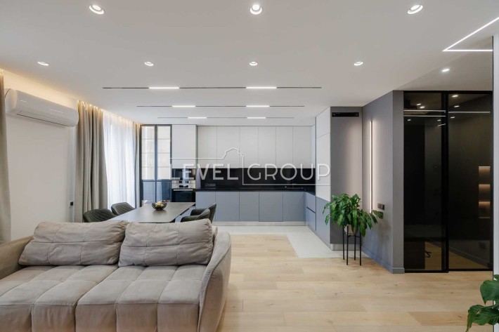 Дизайнерська 3-кімнатна біля Дніпра • ЖК Seven - фото 1