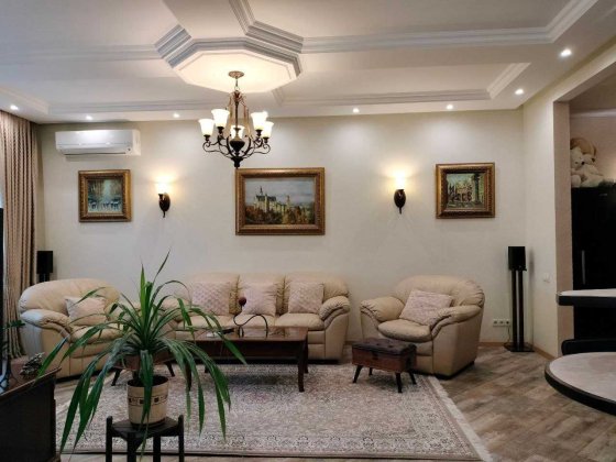 Продаж 4к квартири Оболонська набережна 3 Оболонь Оазис Київ