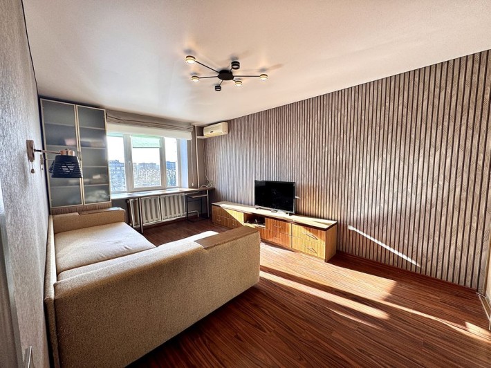 Продаж 1 кімн. квартири, Оболонський пр,40, метро, Героїв Дніпра - фото 1