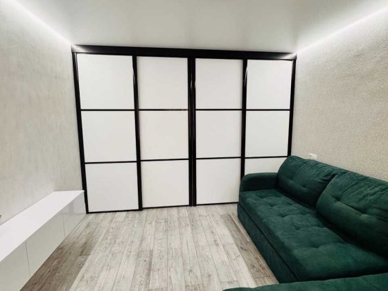 Продаж 3 кімн квартири з якісним ремонтом, пр-кт Червоної Калини без %