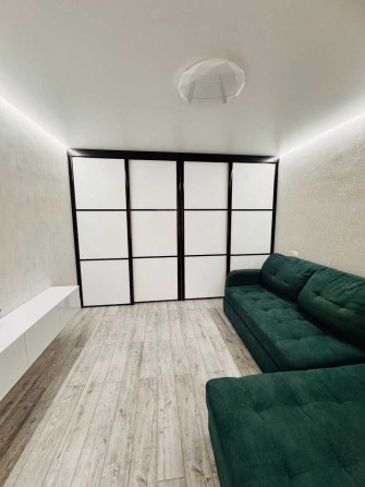 Продаж 3 кімн квартири з якісним ремонтом, пр-кт Червоної Калини без % - фото 1