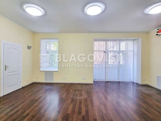 Продаж 2-к "сталінки" В.Васильківська. М.Олімпійська, М.Палац україна Київ