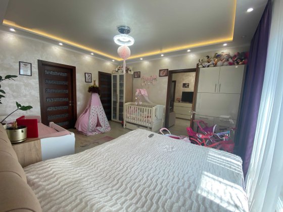 Продаж 2-кімнатної ЖК "Кришталеві Джерела" вул.Метрологічна 15 А Київ