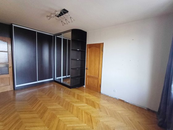 Березняки Пр. П Тичини 13 Видова квартира в чудовому стані. ЕКСКЛЮЗИВ Київ