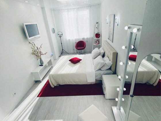 Продам 1 к з ремонтом новий будинок Рейгана  40 від Власника ТРЦ Район Киев