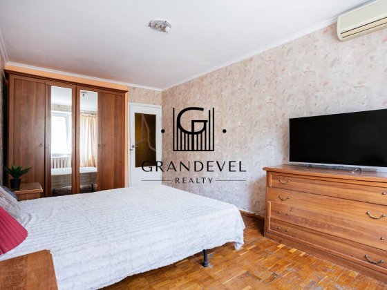 Продаж 2к квартира, пр-т Володимира Івасюка 1 Оболонь Київ