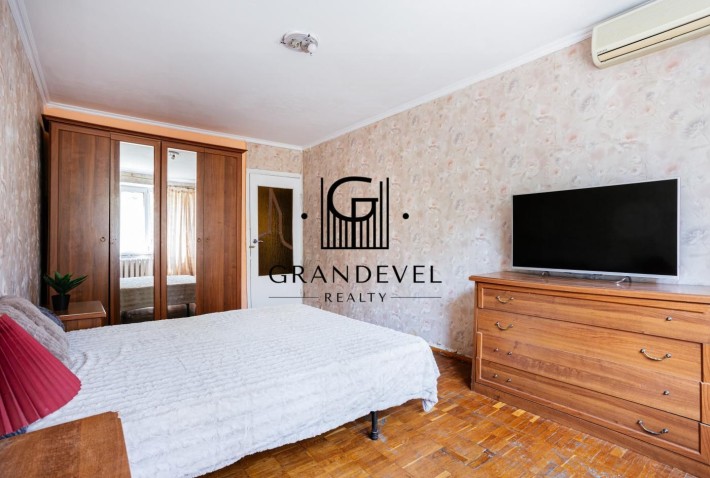 Продаж 2к квартира, пр-т Володимира Івасюка 1 Оболонь - фото 1