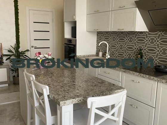 ЖК Лазурний блюз/ Продаж евротрешка , 107м2, метро Лівобережна. Киев