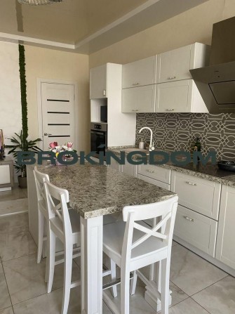 ЖК Лазурний блюз/ Продаж евротрешка , 107м2, метро Лівобережна. - фото 1