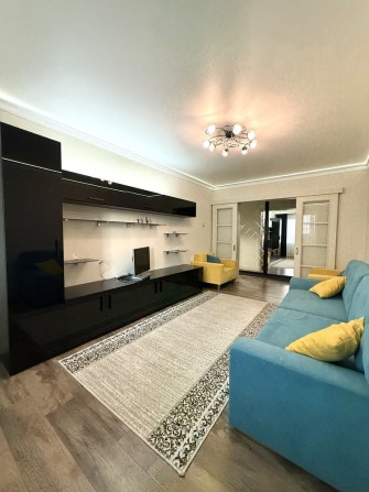 Простора 2-к квартира 74  м² з сучасним ремонтом вул. Млославська 45 - фото 1