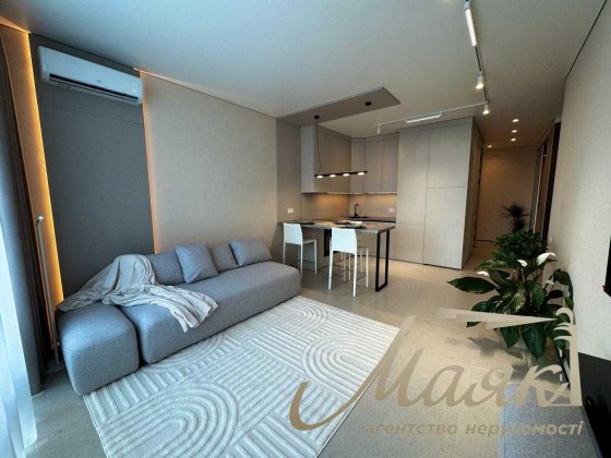 Продаж 1-кімнатної квартири 65м2 ЖК «Бульвар Фонтанів», Печерський Київ