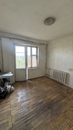 Продам 1-кім кв під ремонт. Вул. Мілютенко 46 Лісовий масив - фото 1