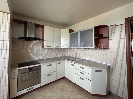 3-к квартира метро Лісова 15хв - 80м.кв ремонт Київ