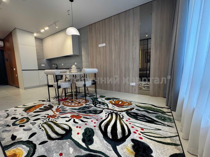 ЖК White Line Ужгородський провулок 4/1 метро Голосіївська - фото 1