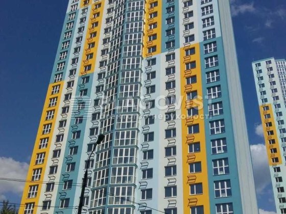 Продається 2 кімнатна квартира по вул.Вишняківська,2 ст.м Харьківська Київ