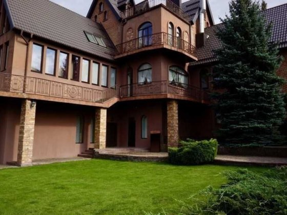 Пропонується елітний будинок в центрі, Шатилівка, 680кв.м. Харків