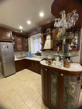 Продається 2 поверховий будинок з гаражем та ділянкою, ХТЗ - фото 1