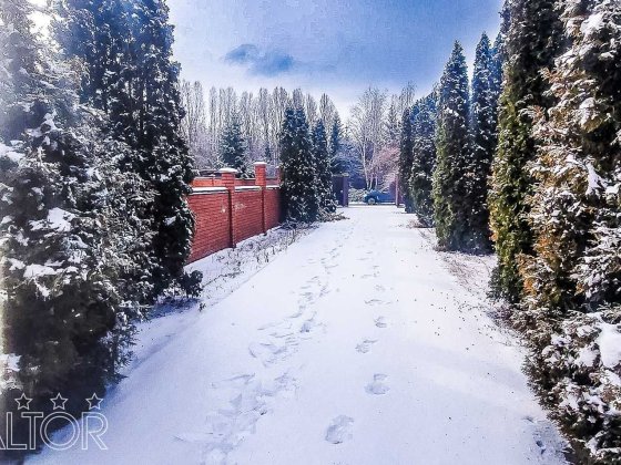 У продажі затишний таунхаус з виходом на Журавлівське водосховище! Харьков