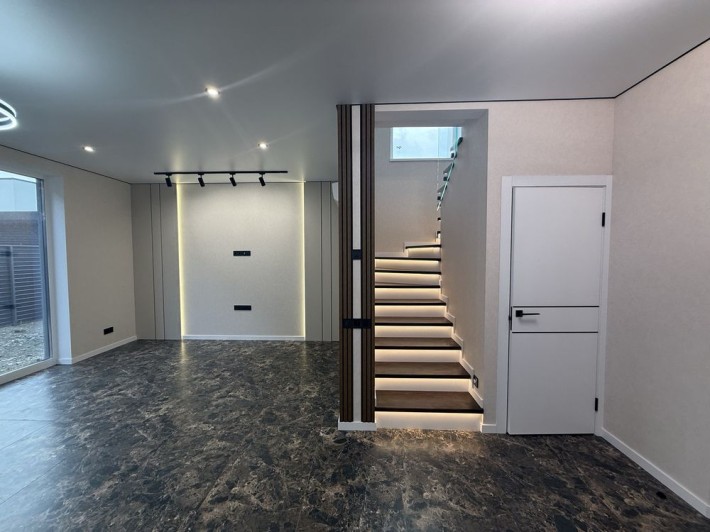 Дуплекс з ремонтом біля першого ліцею‼️ 120 м2 - фото 1