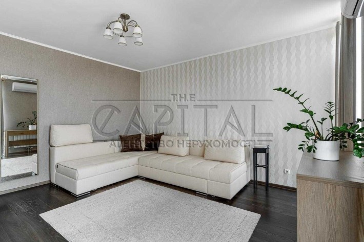 Продажа квартиры, ул. Регенераторная, ЖК Комфорт Таун, Днепровский р-н - фото 1