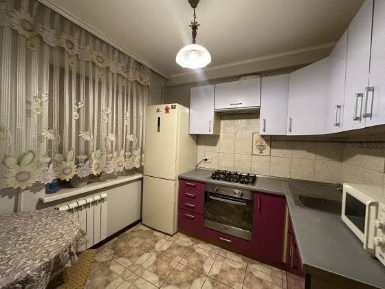 Продаж 3-кімнатної квартири в Оболонському районі