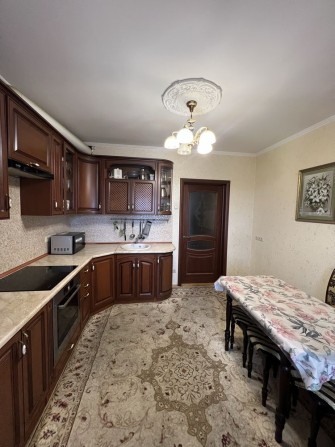 Продаж просторої 3-кімнатної квартири, Лариси Руденко 21а - фото 1