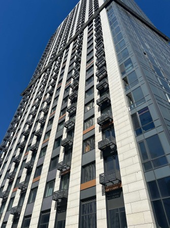 Продам 2-ю квартиру ул. Заболотного 1Б ЖК Метрополис - фото 1