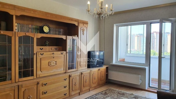 Світла 2к квартири 56м кв., вул.Ревуцького, 7, м.Харьківська - фото 1