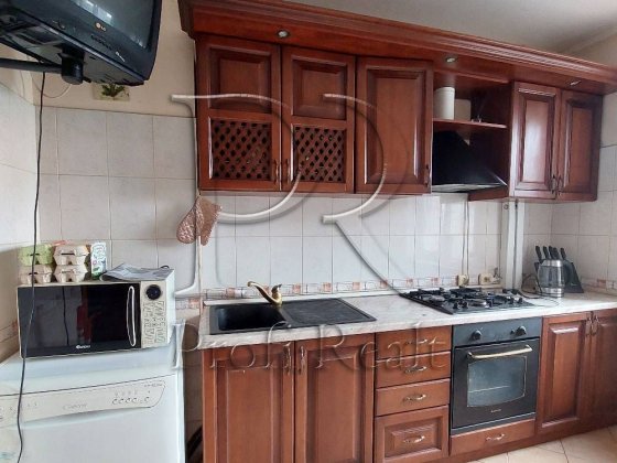 Продаж 1 кімн. квартири за адресою Бережанська 12/Оболонський рн Киев