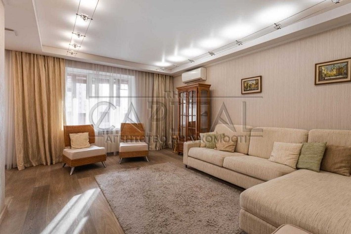 ПРОДАЖ просторої квартири з сучасним ремонтом 76м2 Івасюка 16г - фото 1