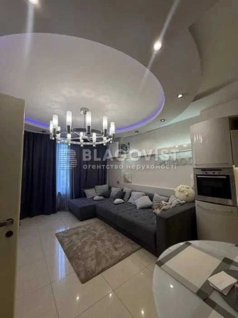 Стильна "євродвушка" в ЖК "Диплопат Холл", вул. Жилянська, 59, Центр - фото 1