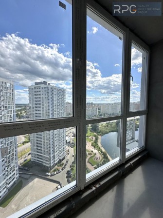 Продаж без комісії 1-к квартири 42м2  ЖК Лебединий м Харківська 3 хв - фото 1