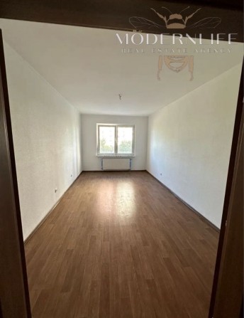 Продаж 3к квартири вул. Милославська 18 - фото 1