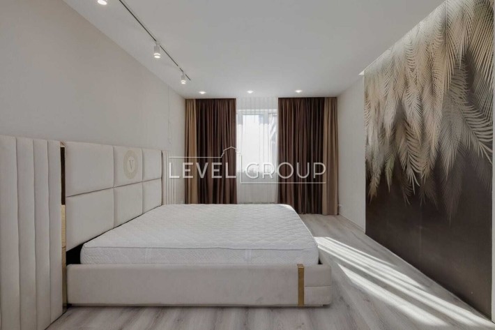 Стильна 3-х к квартира в самому серці Оболоні   ЖК “Obolon Residences” - фото 1