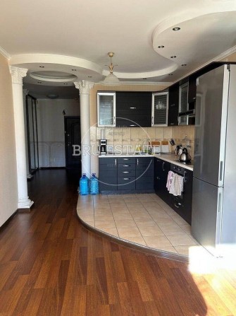 Продаж 1к квартири Троєщина 5 й поверх з 23х  58 м Ремонт Держпрограми - фото 1