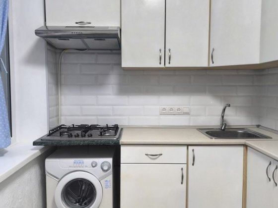 Продам однокімнатну Алішера Навої 67 Воскресенка. Киев