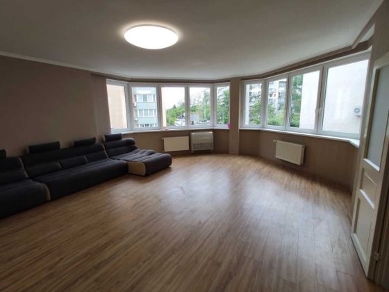 Продаж 4-к квартири. Раїси Окіпної, 8. 3 пов. Русанівка. Лівобережна Київ