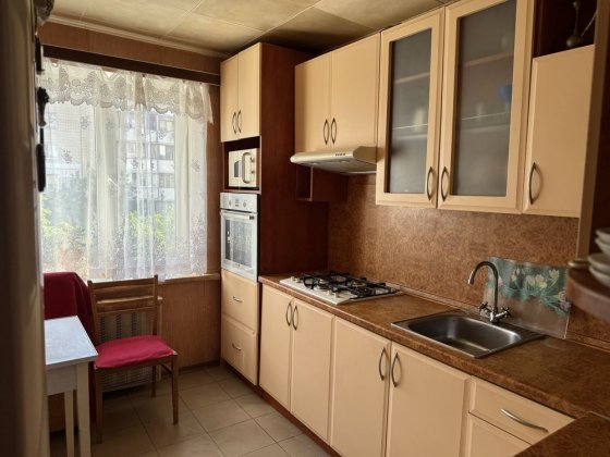 Продаж квартири власник 4 кімнати м Деміївська вул. Малокитаївська 7 Київ