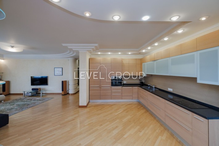 Старонаводницька 13-А. Печерськ. Печерський район - фото 1