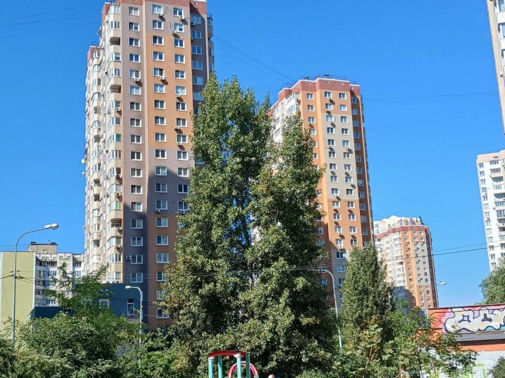Продажа 2-комнатной квартиры Дом 2011 года ул Лаврухина 10 ТРЦ "Район" - фото 1
