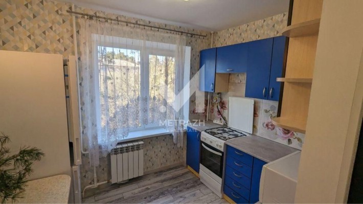 Пуща-Водиця: 2к біля озера. Ідеал для життя/оренди! - фото 1