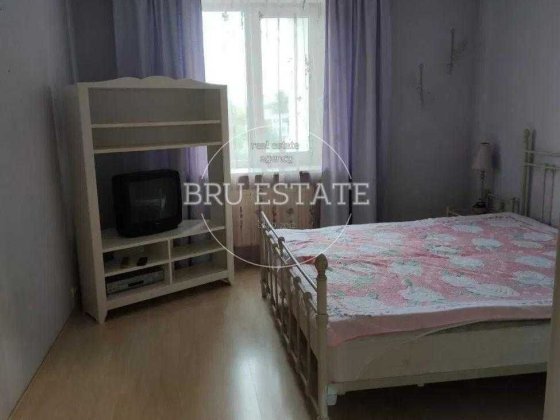 Продаж 2к Новаторів м. Чернігівська Київ