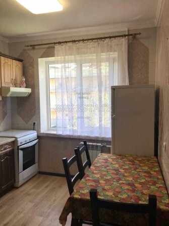 Продам гарну 2к кв біля метро Героїв Дніпра та Мінська - фото 1