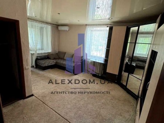 Продаж 1к квартири пр. Соборності 18. Соцмісто. Дарницька площа Київ