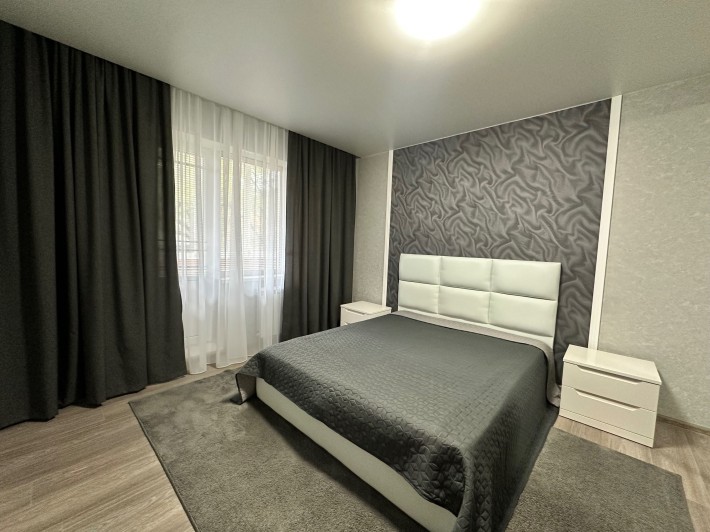 Продається 3-кімнатна квартира метро Лівобережна 7 хв пішки. - фото 1