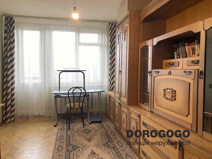 Науки 20, метро Деміївська, продаж 1к, терміново, торг - фото 1